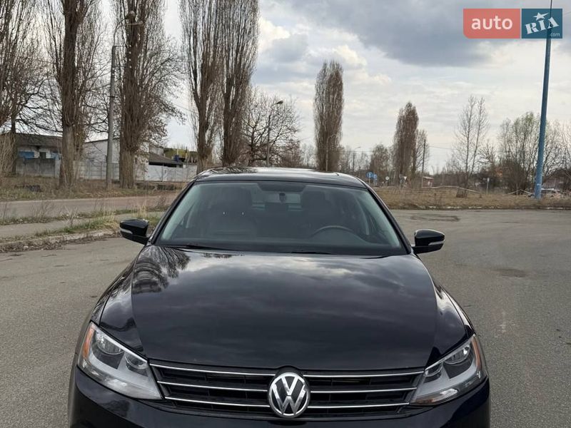 Седан Volkswagen Jetta 2015 в Чернигове