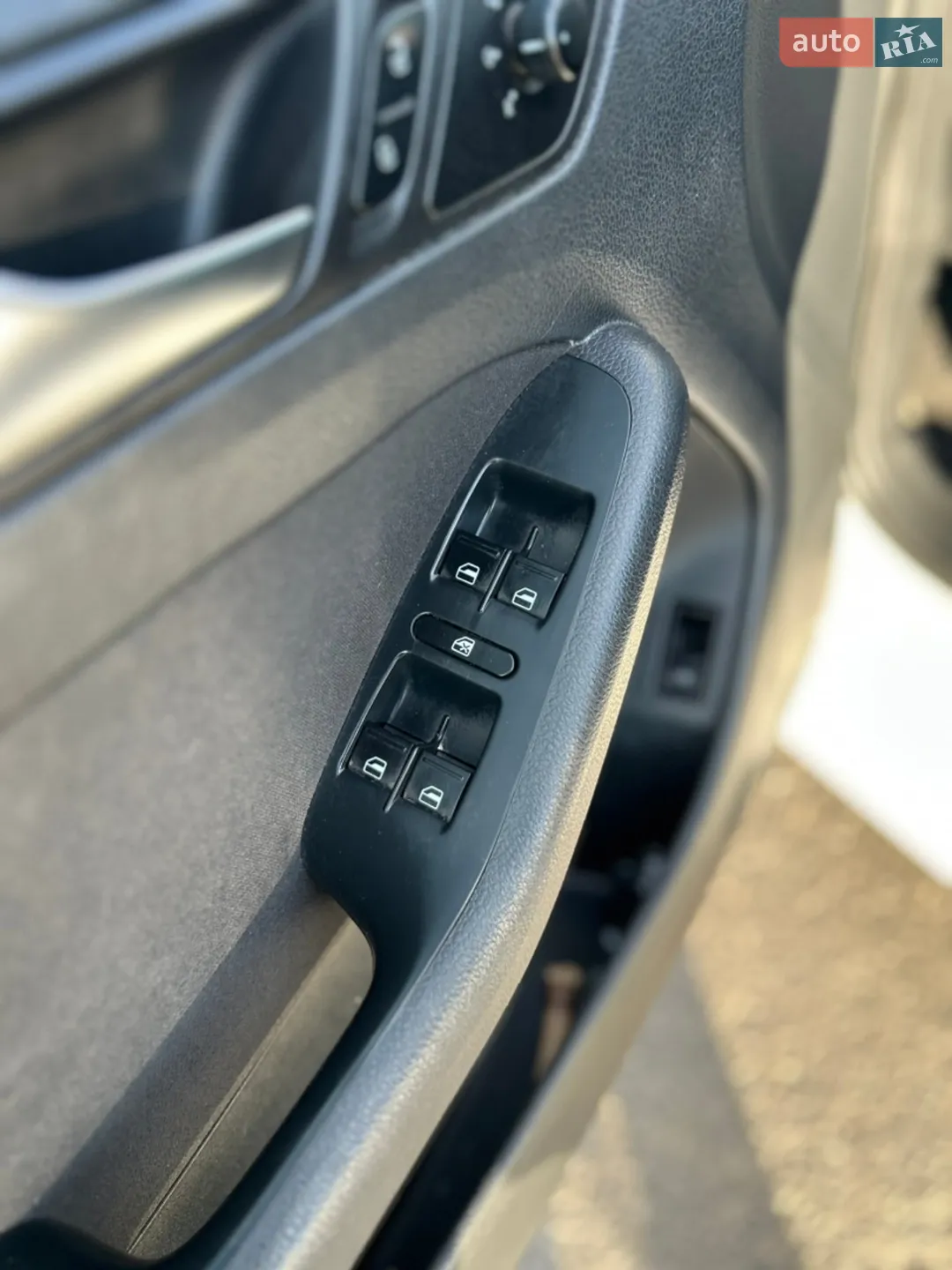 2011 Volkswagen Jetta - мініатюра 21