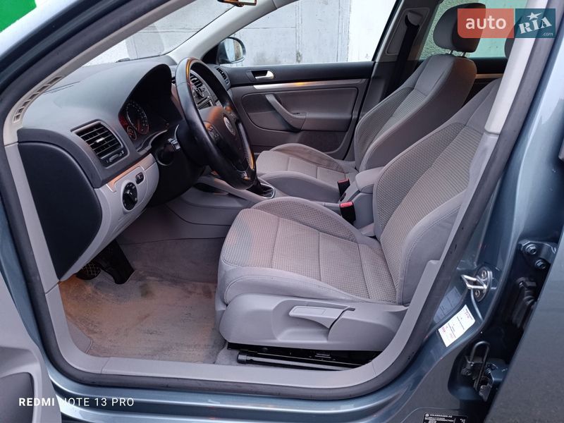 Седан Volkswagen Jetta 2006 в Тернополі