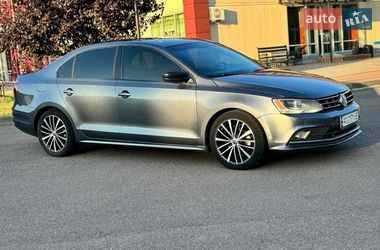 Седан Volkswagen Jetta 2015 в Ужгороде