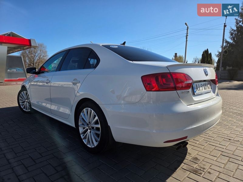 Седан Volkswagen Jetta 2012 в Борисполе