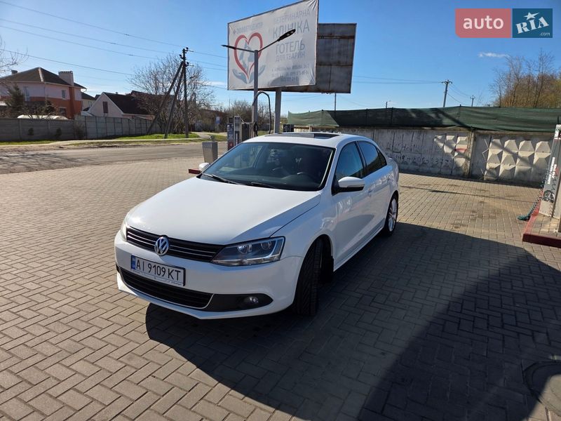 Седан Volkswagen Jetta 2012 в Борисполе