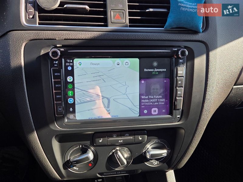 Седан Volkswagen Jetta 2012 в Борисполе