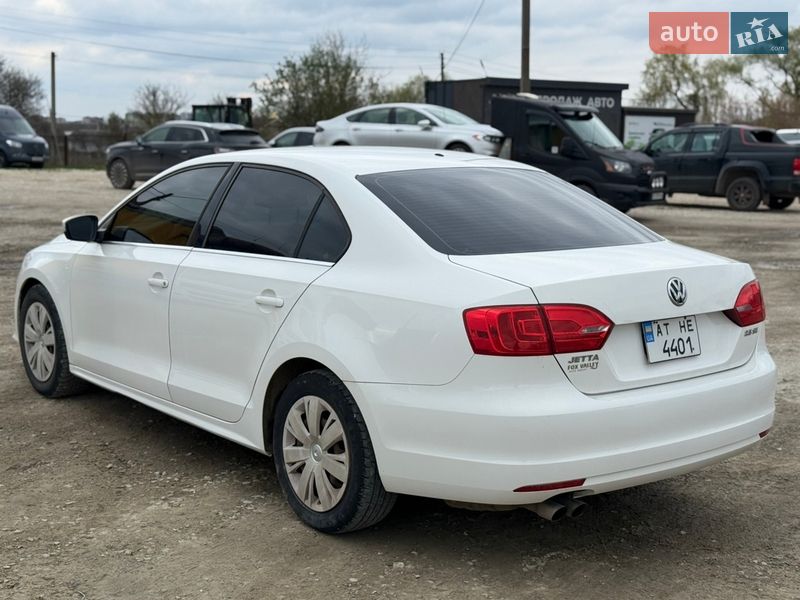 Седан Volkswagen Jetta 2013 в Ивано-Франковске фото 4 Седан Volkswagen Jetta 2013 в Ивано-Франковске