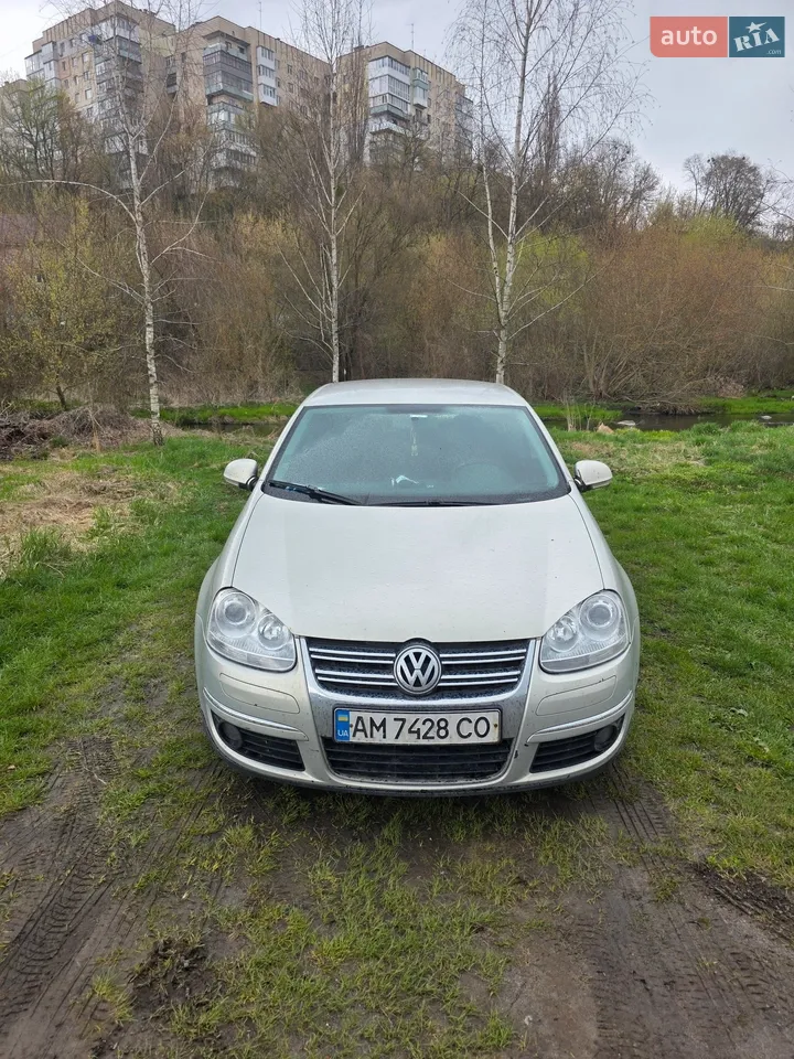 2010 Volkswagen Jetta - мініатюра 16