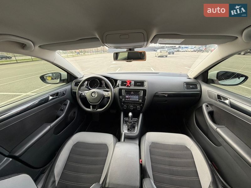 Седан Volkswagen Jetta 2016 в Киеве фото 15 Седан Volkswagen Jetta 2016 в Киеве