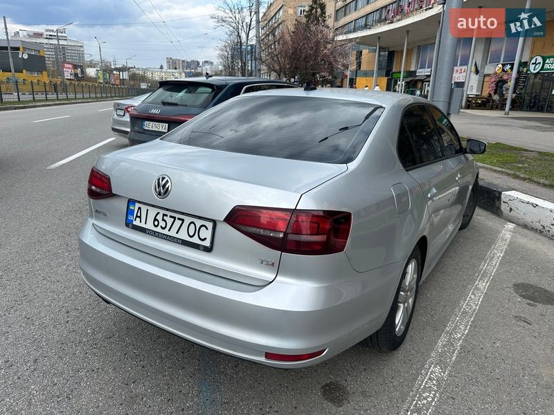 Седан Volkswagen Jetta 2015 в Харькове