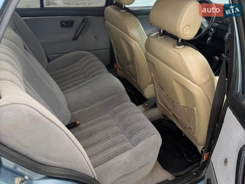 Седан Volkswagen Jetta 1991 в Красноильске