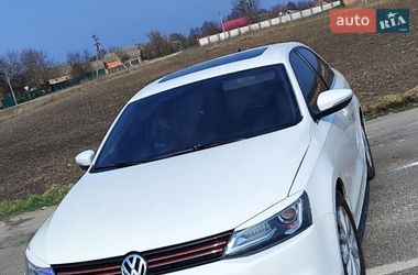 Седан Volkswagen Jetta 2012 в Ромнах