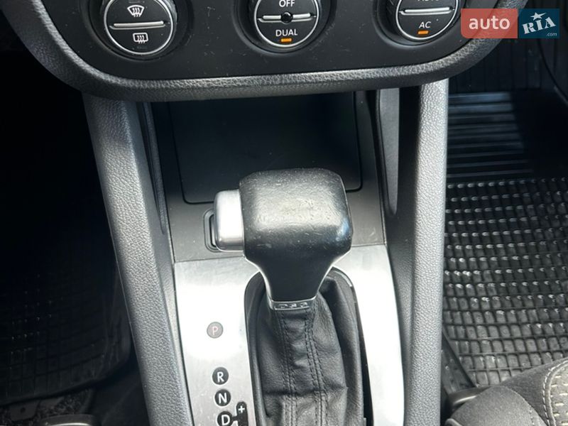 Седан Volkswagen Jetta 2008 в Кременце