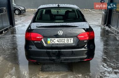 Седан Volkswagen Jetta 2013 в Львове