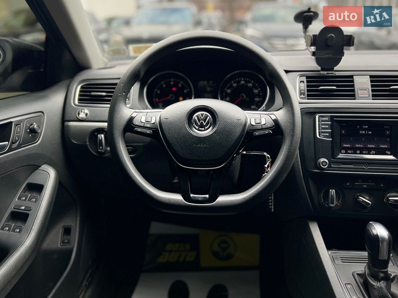 Седан Volkswagen Jetta 2017 в Ивано-Франковске