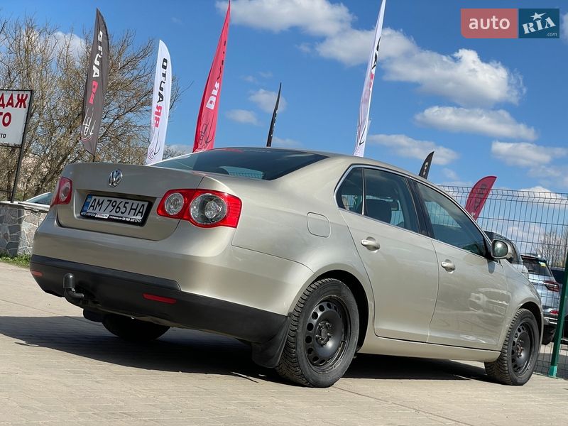 Седан Volkswagen Jetta 2005 в Бердичеве