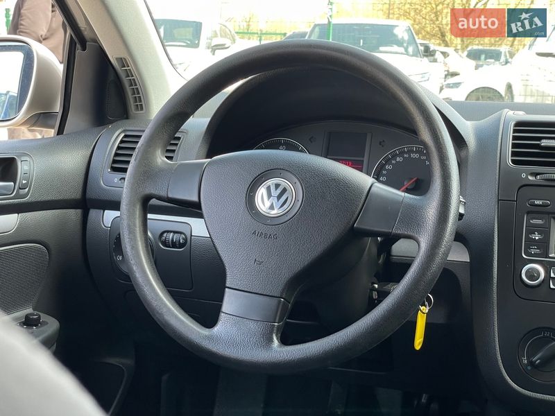 Седан Volkswagen Jetta 2005 в Бердичеве