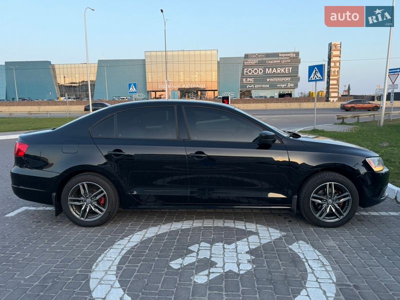 Седан Volkswagen Jetta 2014 в Киеве