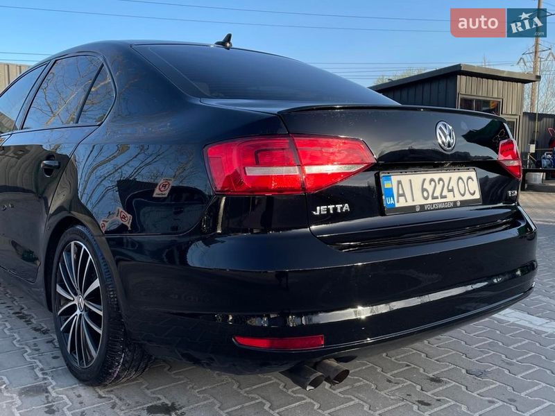 Седан Volkswagen Jetta 2016 в Вишневом фото 5 Седан Volkswagen Jetta 2016 в Вишневом