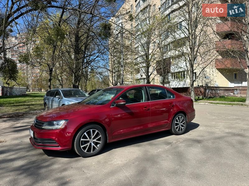 Седан Volkswagen Jetta 2016 в Киеве