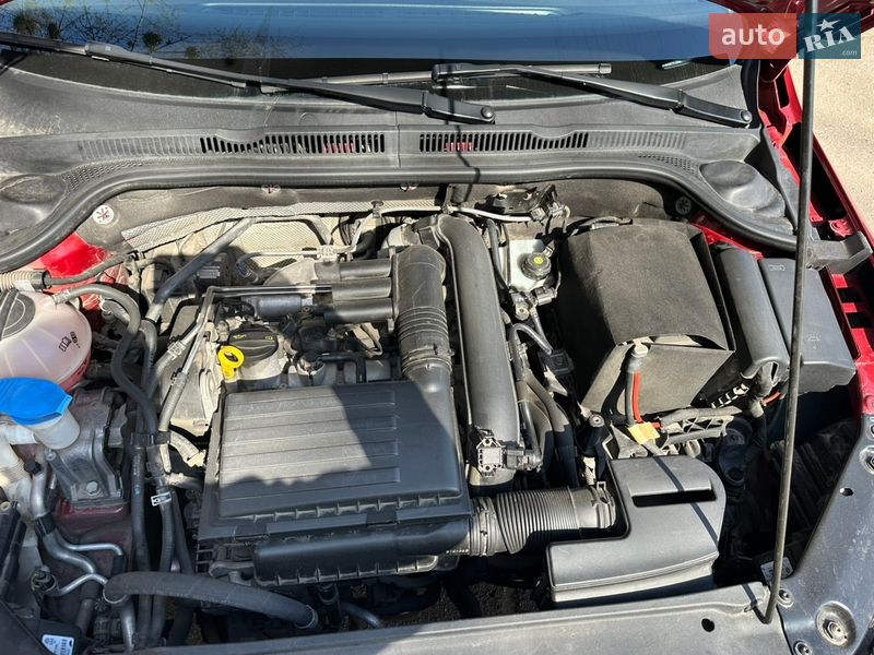 Седан Volkswagen Jetta 2016 в Киеве