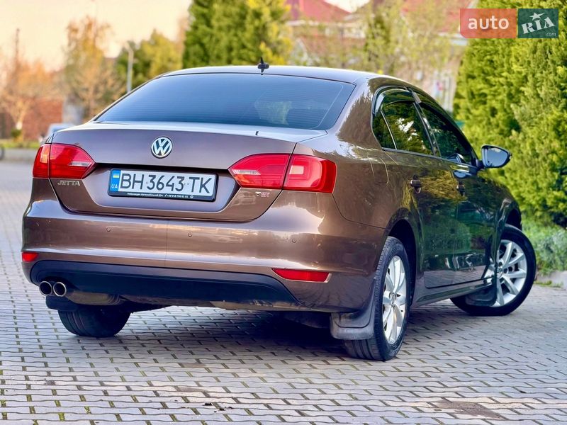 Седан Volkswagen Jetta 2011 в Одессе