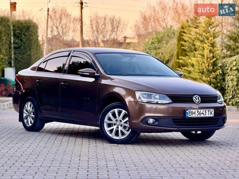 Седан Volkswagen Jetta 2011 в Одессе