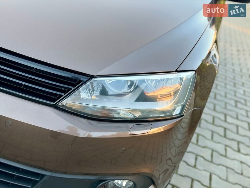 Седан Volkswagen Jetta 2011 в Одессе