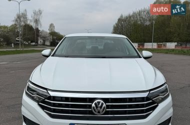 Седан Volkswagen Jetta 2018 в Львові