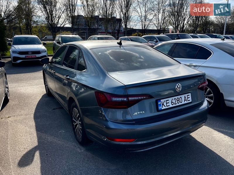 Седан Volkswagen Jetta 2018 в Днепре