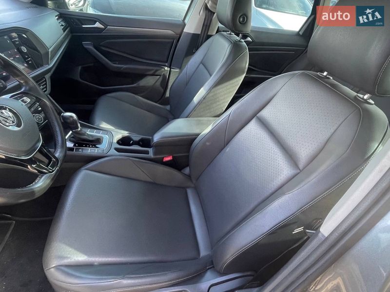 Седан Volkswagen Jetta 2018 в Днепре