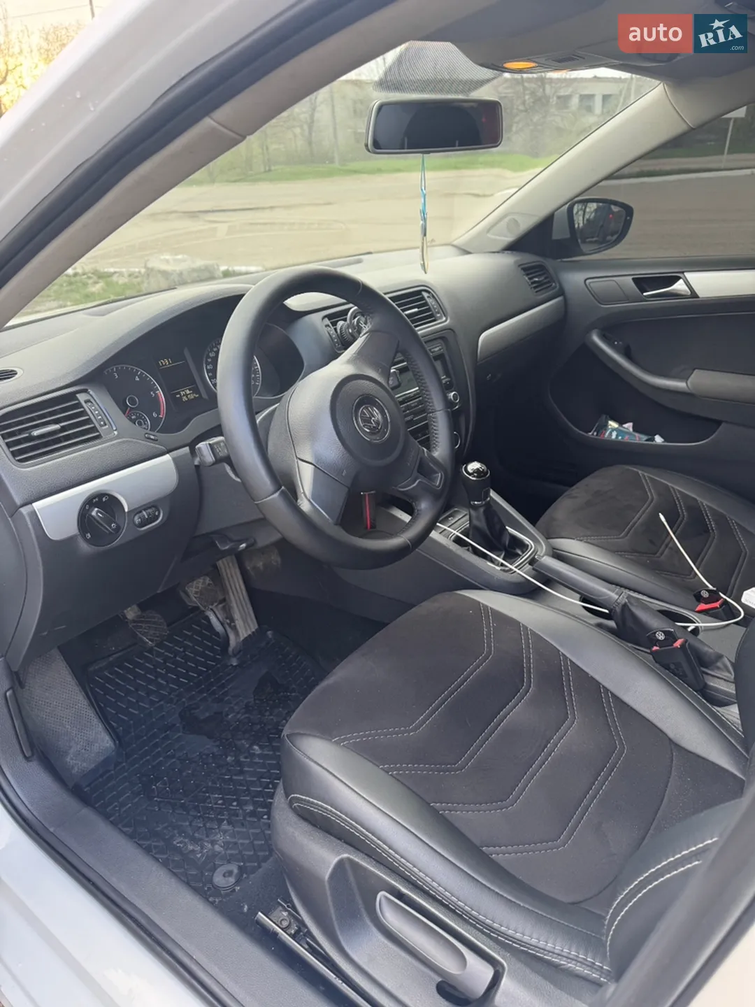 2011 Volkswagen Jetta - мініатюра 32