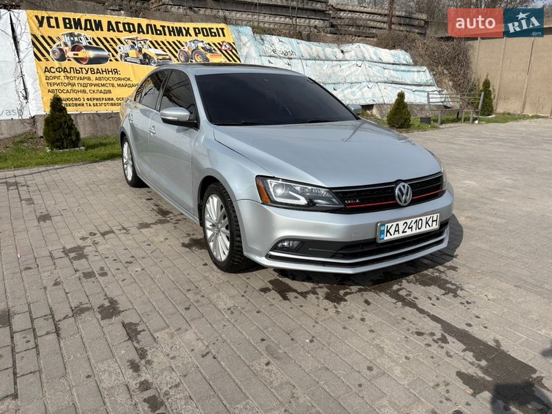 Седан Volkswagen Jetta 2016 в Киеве