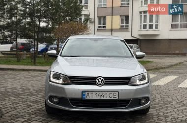 Седан Volkswagen Jetta 2013 в Ивано-Франковске