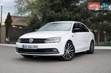 Седан Volkswagen Jetta 2015 в Дніпрі