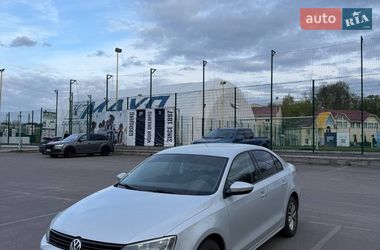 Седан Volkswagen Jetta 2012 в Софіївській Борщагівці