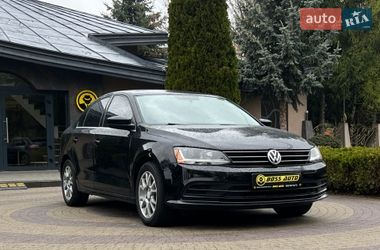 Седан Volkswagen Jetta 2016 в Львові