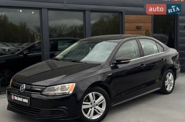 Седан Volkswagen Jetta 2013 в Ровно