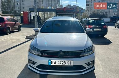 Седан Volkswagen Jetta 2016 в Києві