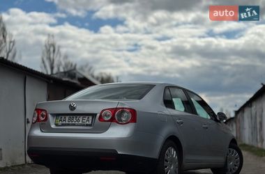 Седан Volkswagen Jetta 2007 в Києві