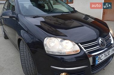 Седан Volkswagen Jetta 2006 в Радехові
