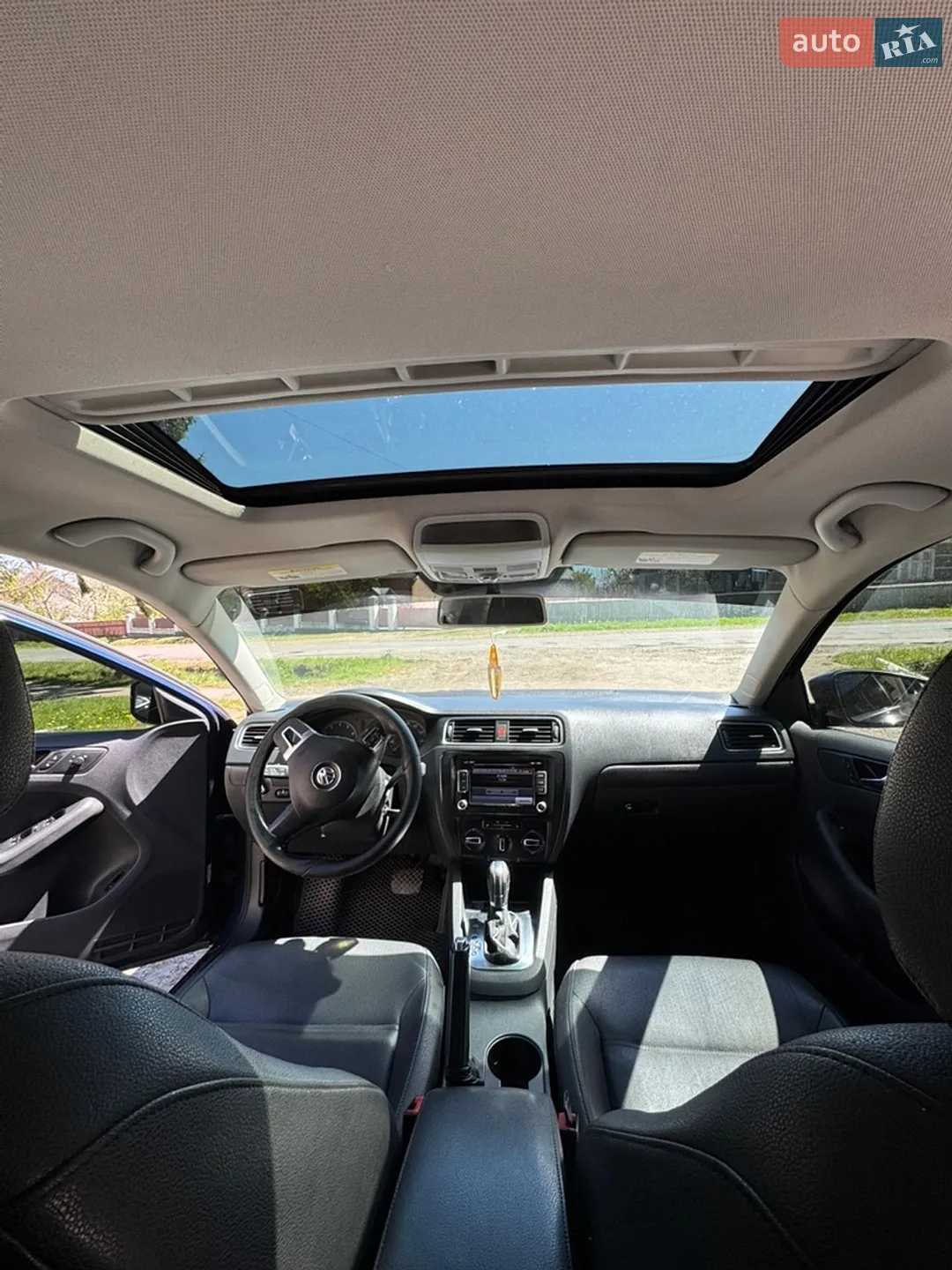 2010 Volkswagen Jetta - мініатюра 12