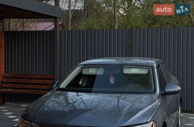 Седан Volkswagen Jetta 2020 в Львове