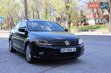 Седан Volkswagen Jetta 2014 в Запоріжжі