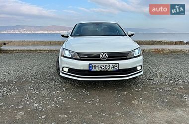 Седан Volkswagen Jetta 2015 в Одессе