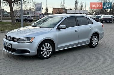 Седан Volkswagen Jetta 2013 в Кременчуці