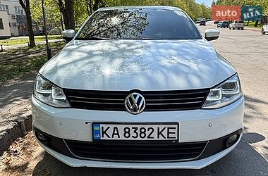 Седан Volkswagen Jetta 2014 в Киеве