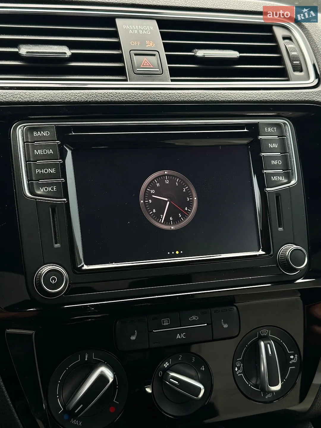 2017 Volkswagen Jetta - мініатюра 24