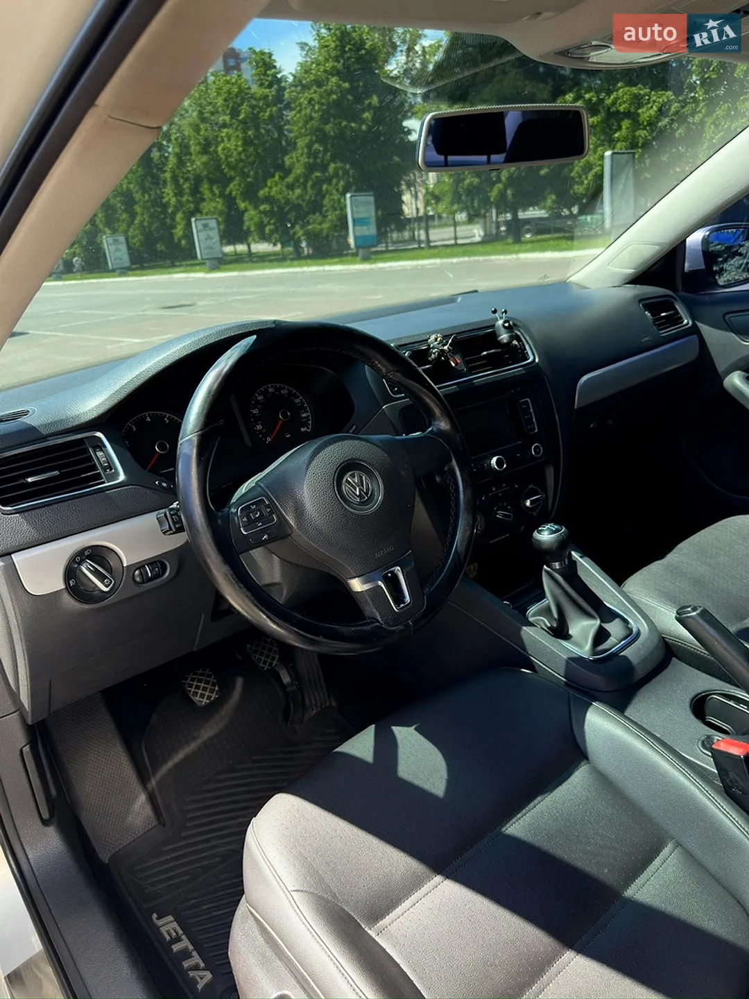 2010 Volkswagen Jetta - мініатюра 20