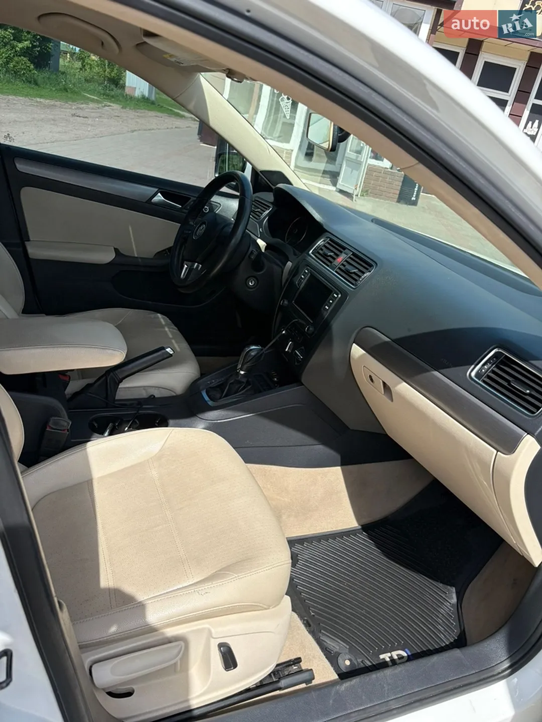 2012 Volkswagen Jetta - мініатюра 18