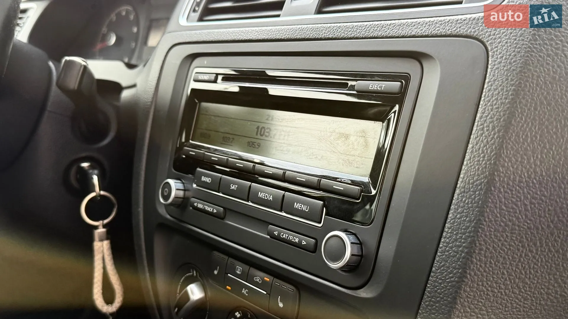 2011 Volkswagen Jetta - мініатюра 24