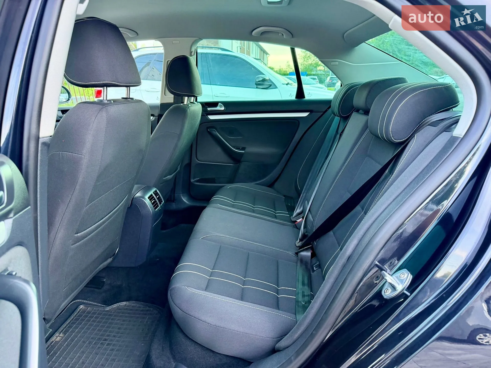 2010 Volkswagen Jetta - мініатюра 6