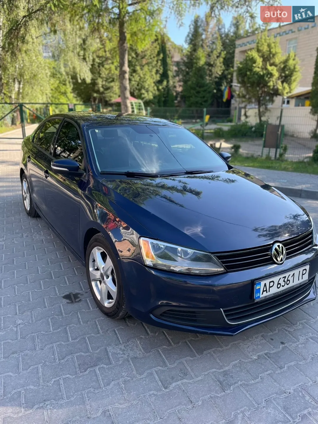 2011 Volkswagen Jetta - мініатюра 2